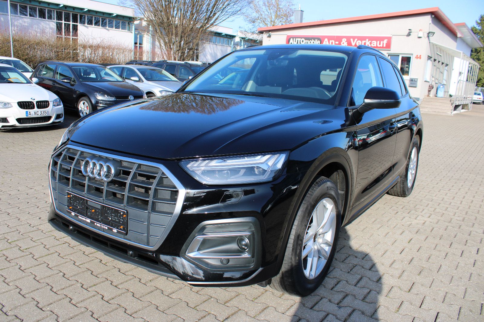 Fahrzeugabbildung Audi Q5 TFSI Hybrid S tronic quattro