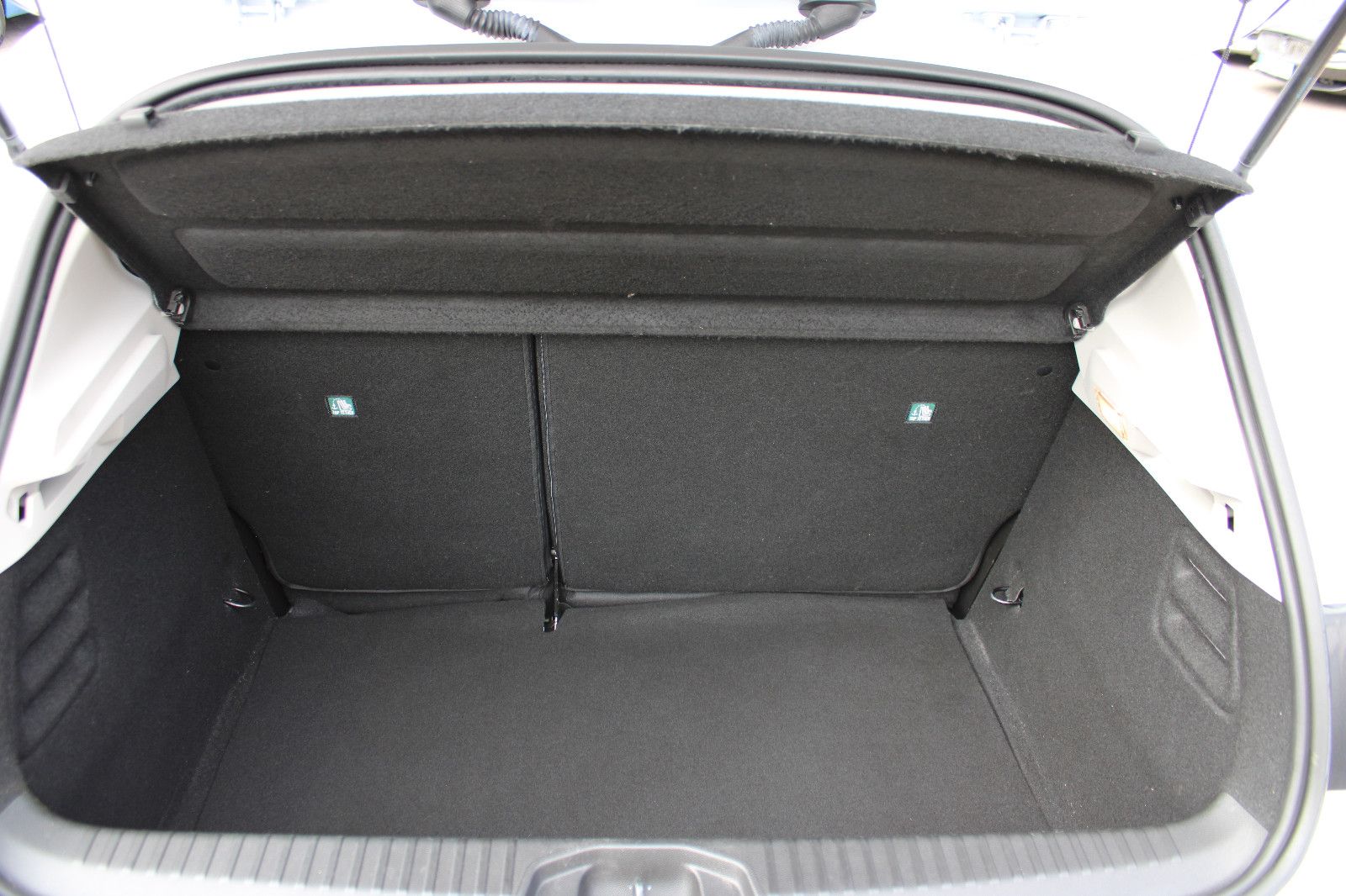 Fahrzeugabbildung Renault Clio TCe 90 Navi,PDC,SHZ,LED 1.Hand