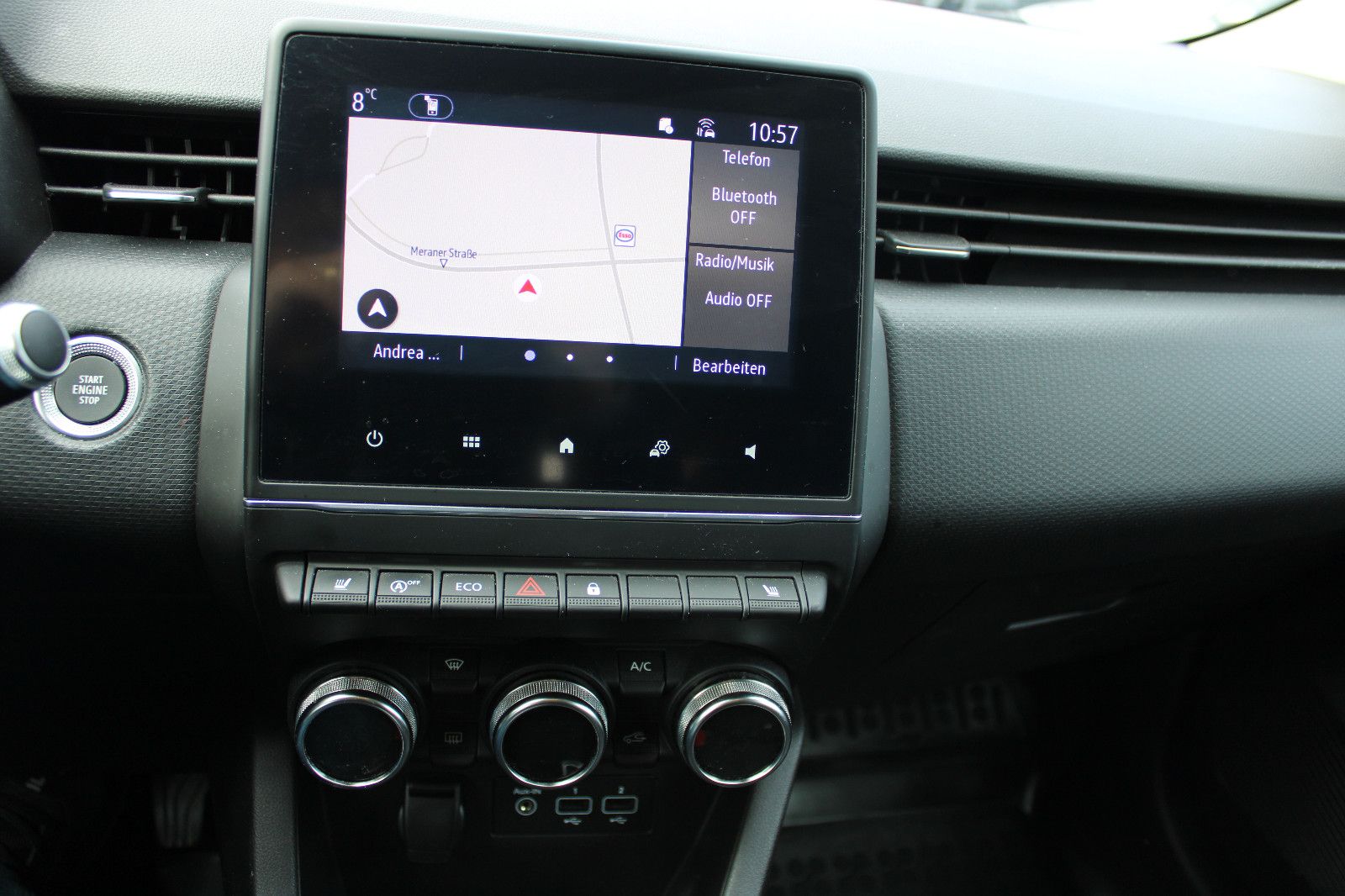 Fahrzeugabbildung Renault Clio TCe 90 Navi,PDC,SHZ,LED 1.Hand