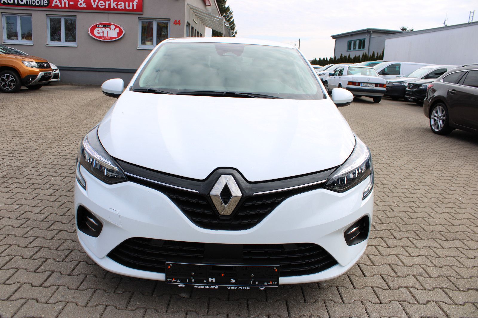 Fahrzeugabbildung Renault Clio TCe 90 Navi,PDC,SHZ,LED 1.Hand