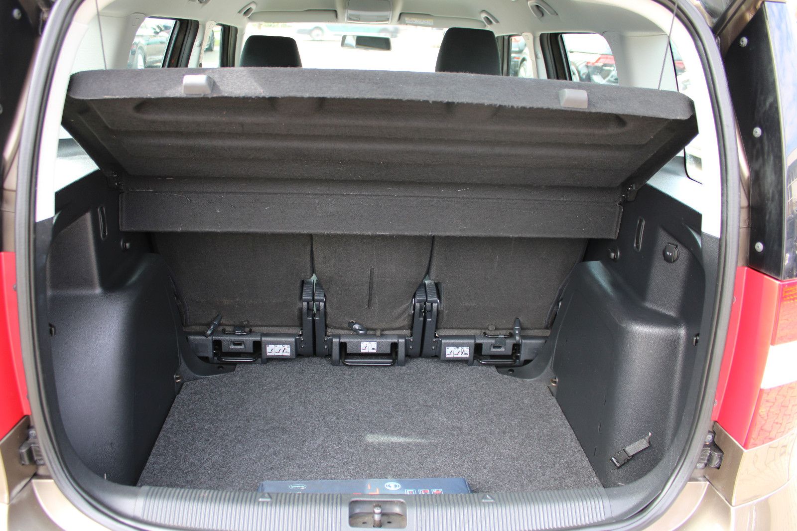 Fahrzeugabbildung SKODA Yeti 1.4 TSI DSG AHK,SHZ