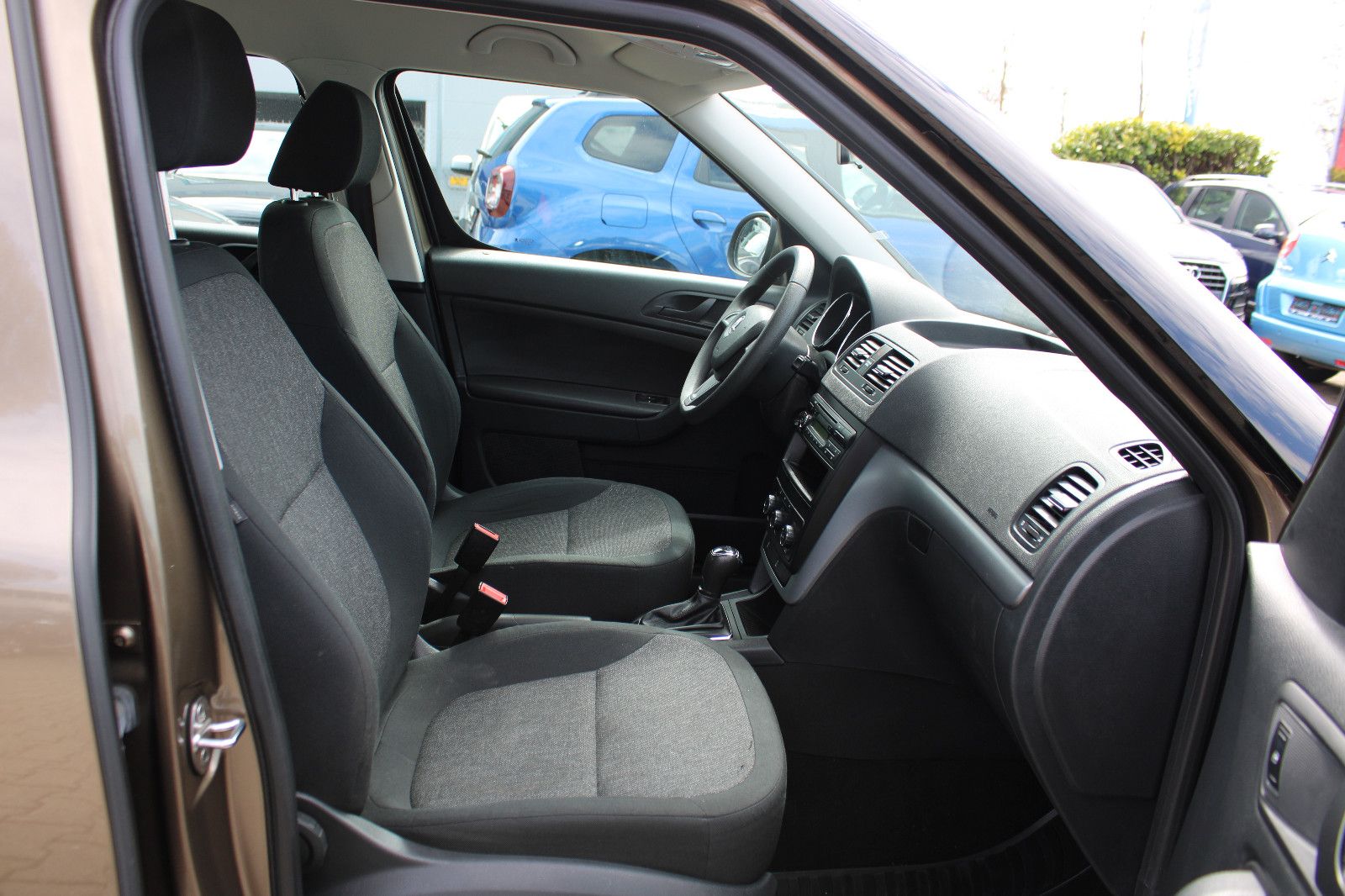 Fahrzeugabbildung SKODA Yeti 1.4 TSI DSG AHK,SHZ