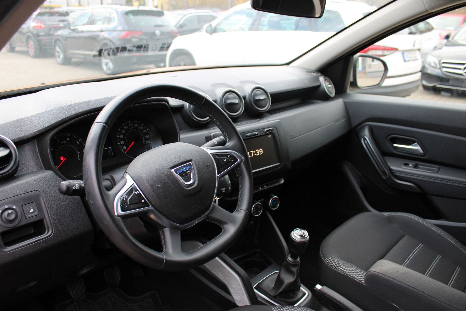 Fahrzeugabbildung Dacia Duster Blue dCi 115 2WD Klima,PDC,Kamera,AHK