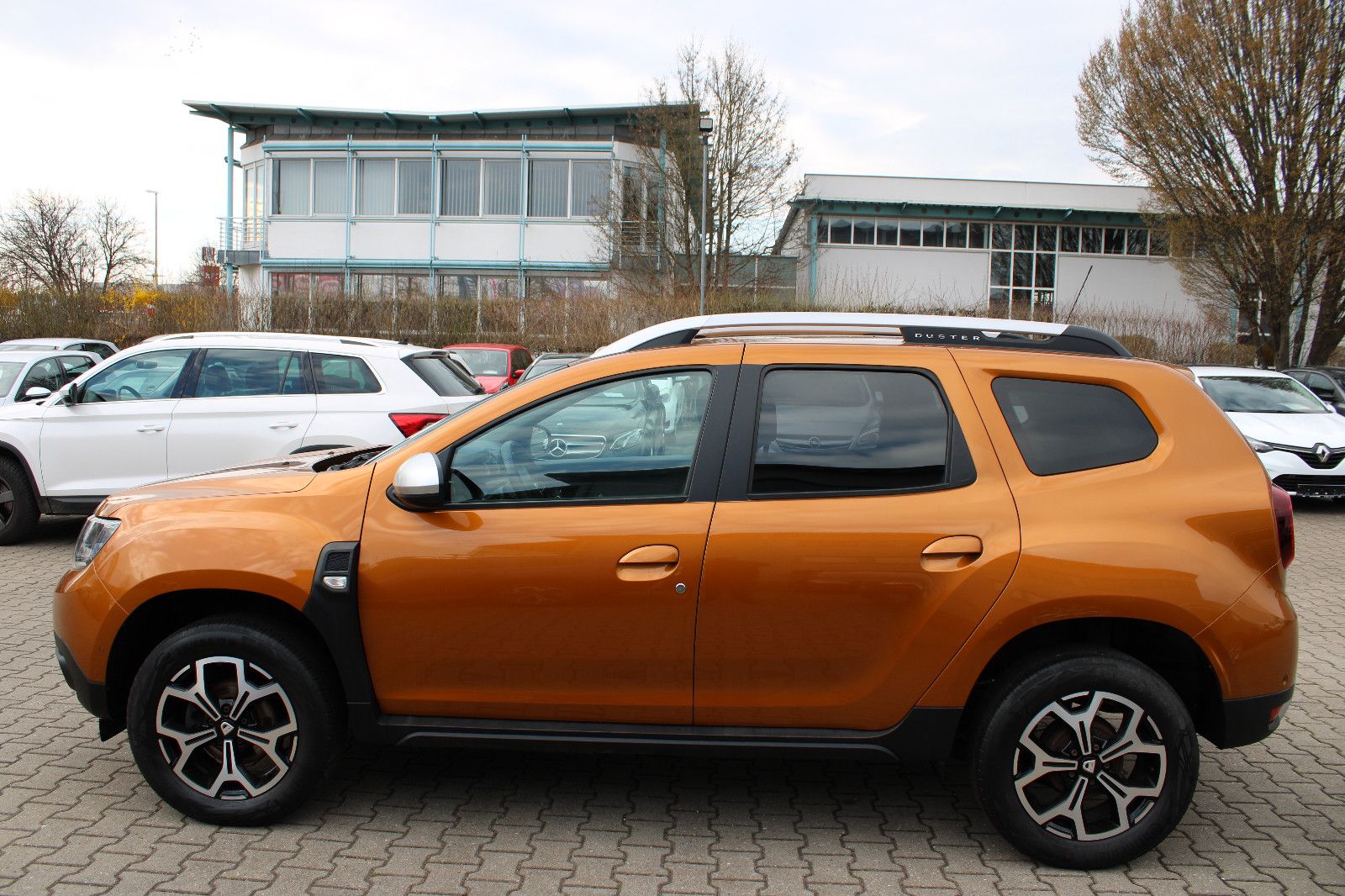 Fahrzeugabbildung Dacia Duster Blue dCi 115 2WD Klima,PDC,Kamera,AHK