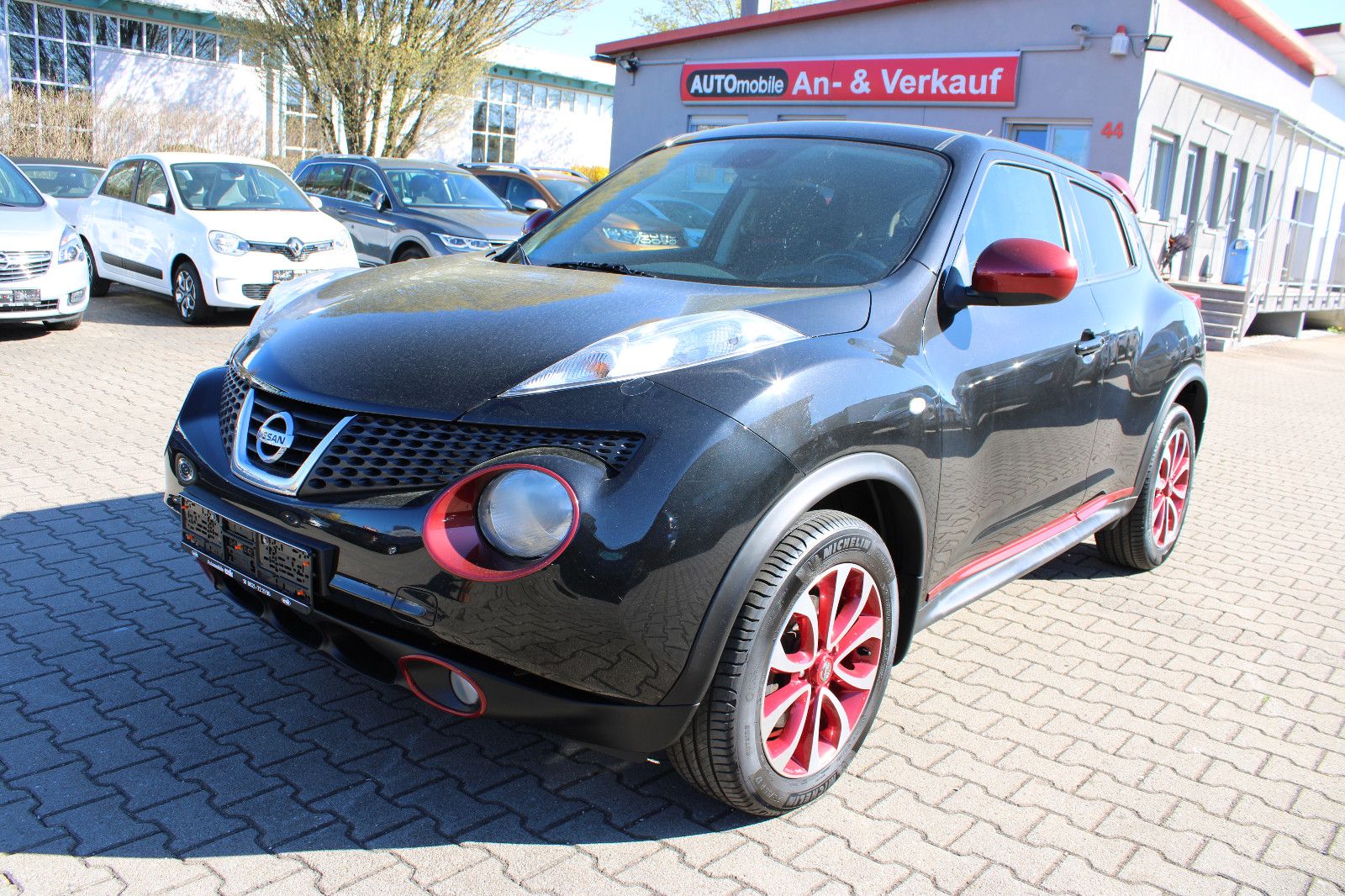 Fahrzeugabbildung Nissan Juke 1.6 DIG-T 4x2 Kamera,Navi,Klimaautom.