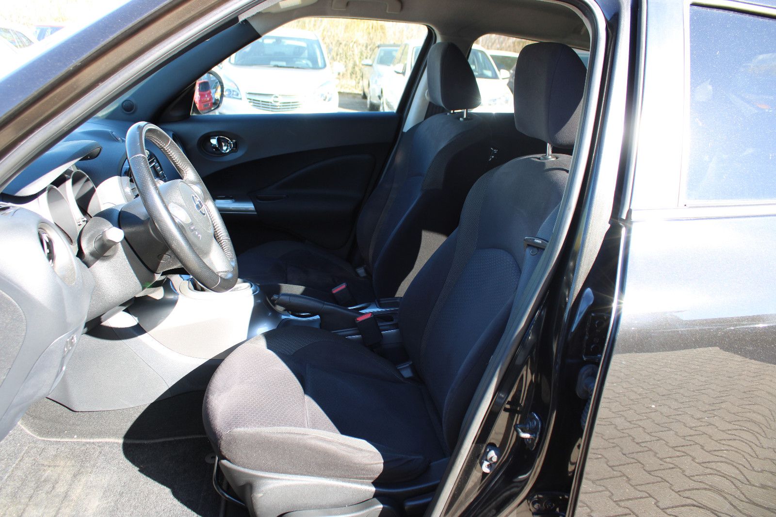 Fahrzeugabbildung Nissan Juke 1.6 DIG-T 4x2 Kamera,Navi,Klimaautom.