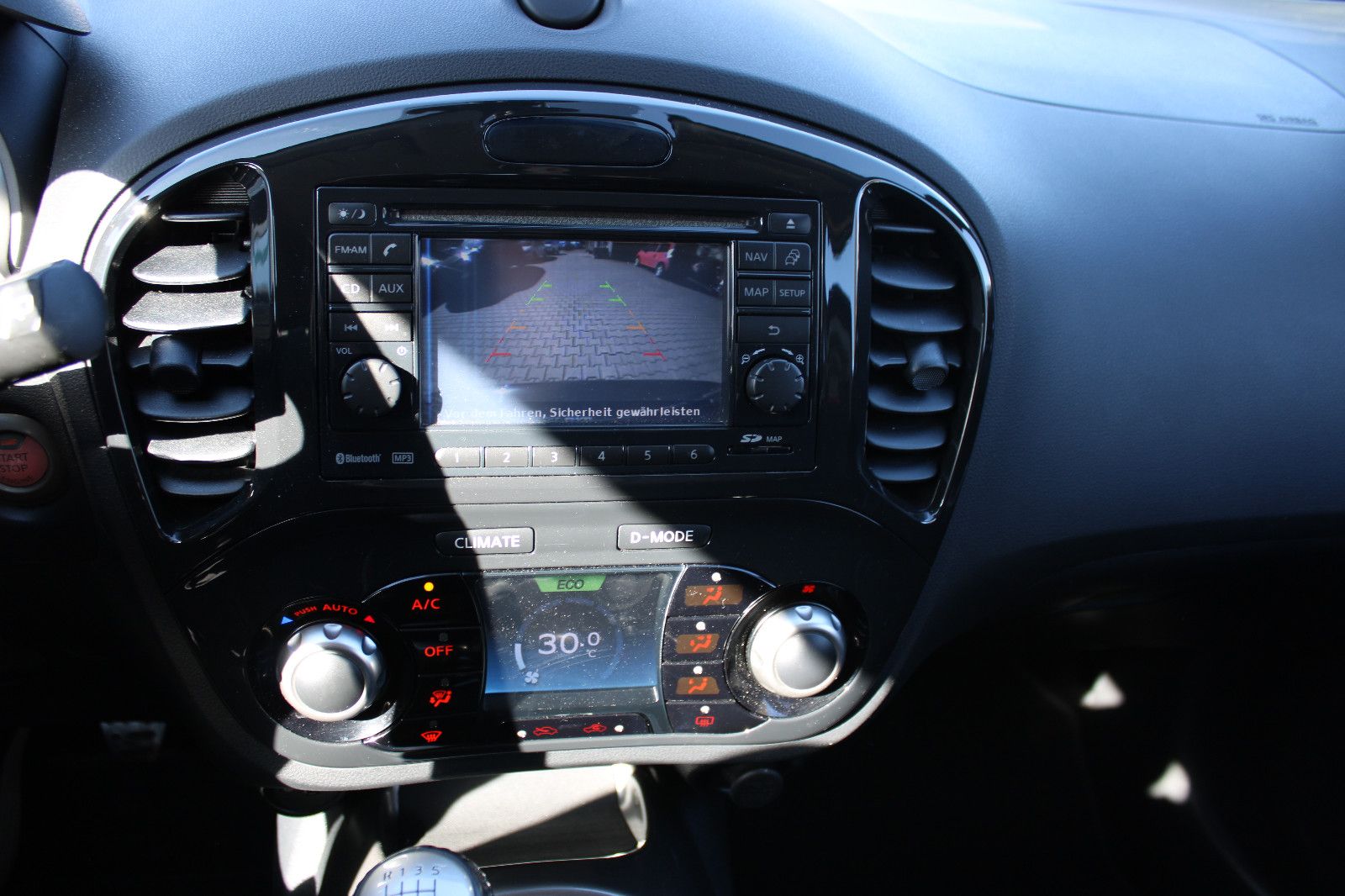 Fahrzeugabbildung Nissan Juke 1.6 DIG-T 4x2 Kamera,Navi,Klimaautom.