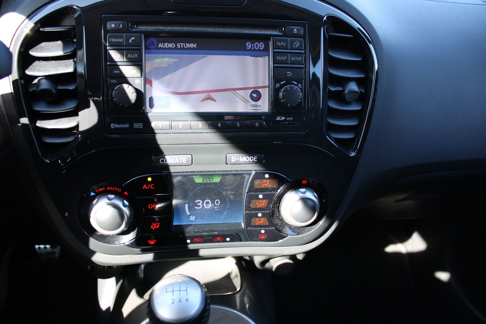 Fahrzeugabbildung Nissan Juke 1.6 DIG-T 4x2 Kamera,Navi,Klimaautom.