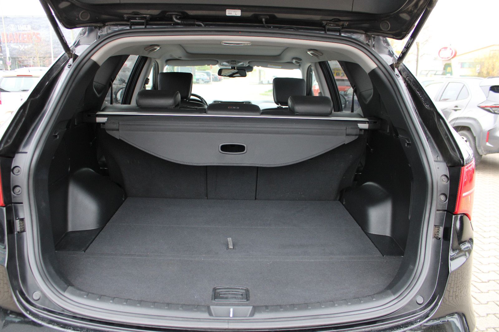 Fahrzeugabbildung Hyundai SANTA FE 2.2 CRDi Premium 4WD Automatik