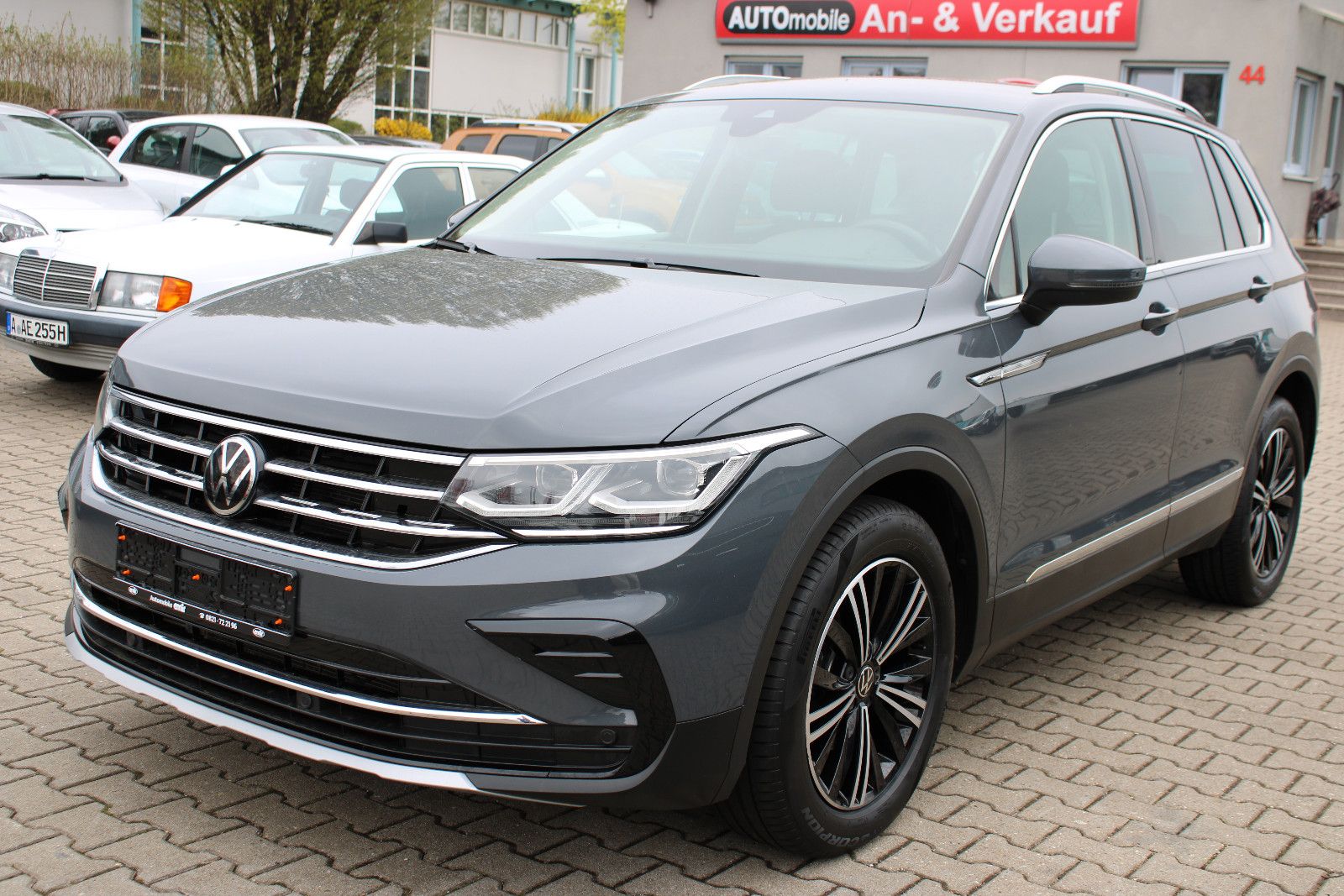 Fahrzeugabbildung Volkswagen Tiguan 1.5 TSI DSG Navi,PDC,Kamera,AHK