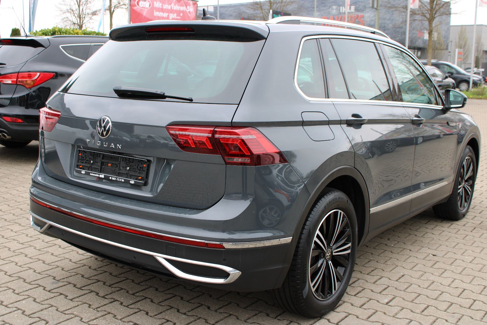 Fahrzeugabbildung Volkswagen Tiguan 1.5 TSI DSG Navi,PDC,Kamera,AHK