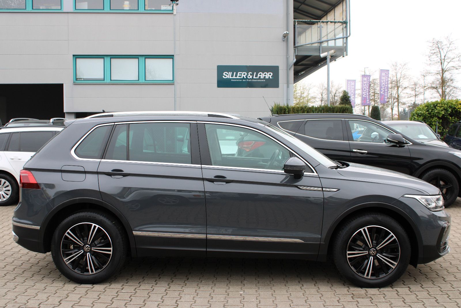 Fahrzeugabbildung Volkswagen Tiguan 1.5 TSI DSG Navi,PDC,Kamera,AHK