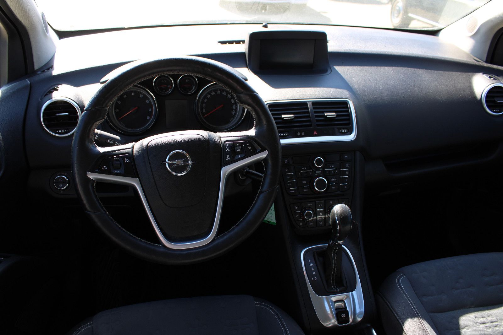 Fahrzeugabbildung Opel Meriva 1.4 INNOVATION Automatik