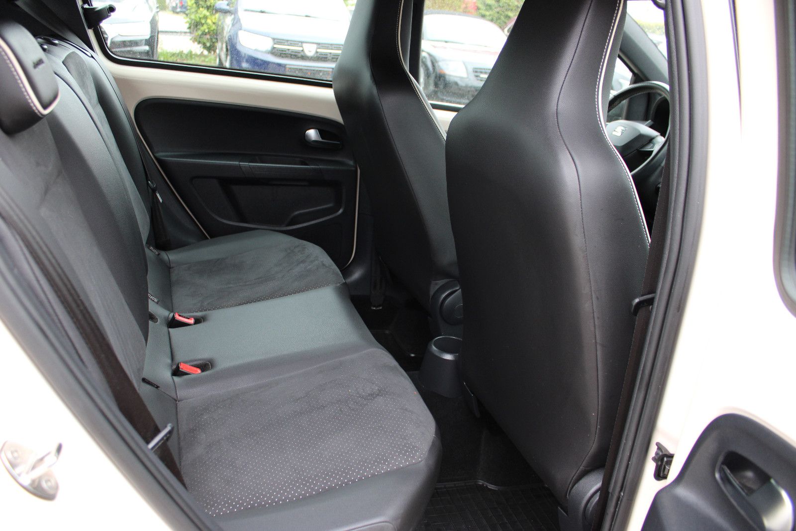 Fahrzeugabbildung SEAT Mii 1.0 by Mango Glam Klima,SHZ