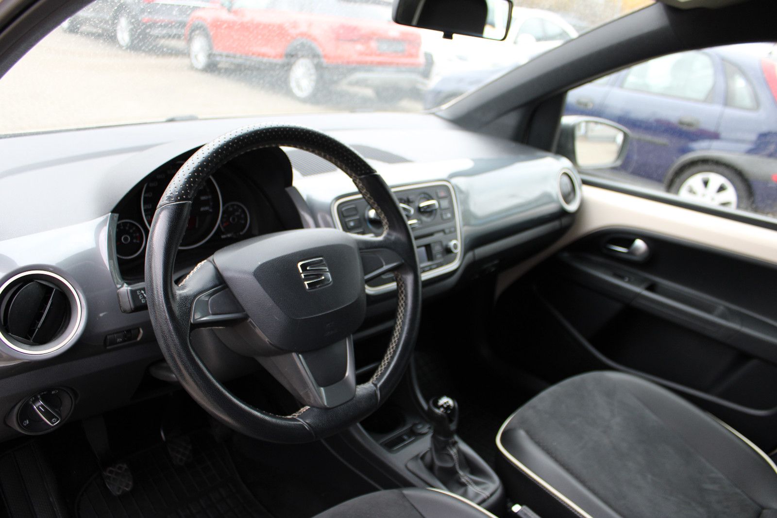 Fahrzeugabbildung SEAT Mii 1.0 by Mango Glam Klima,SHZ