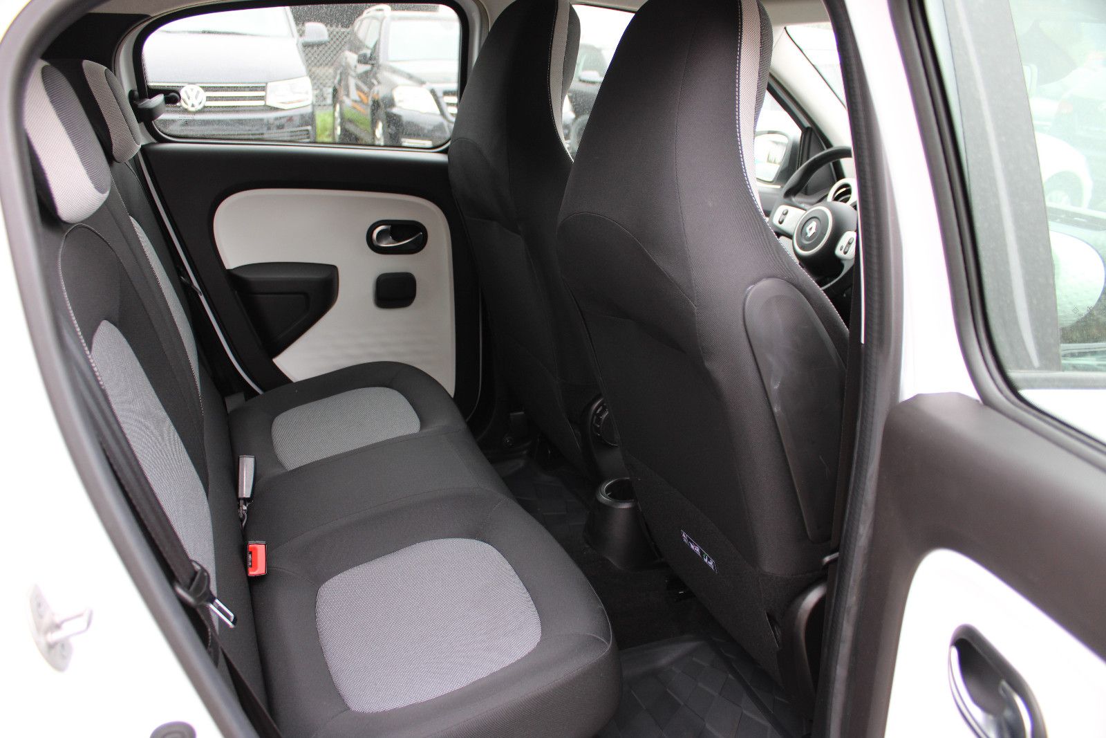 Fahrzeugabbildung Renault Twingo Electric 22KWh Apple/Android PDC,LED