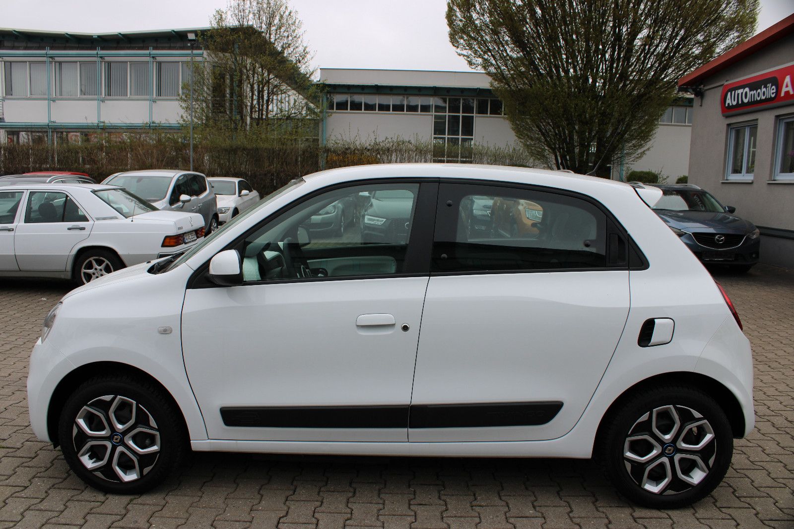 Fahrzeugabbildung Renault Twingo Electric 22KWh Apple/Android PDC,LED