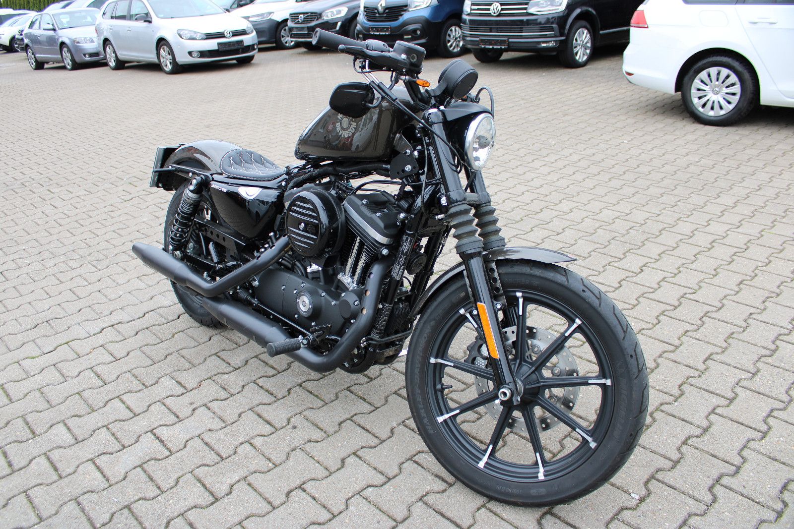 Fahrzeugabbildung Harley-Davidson Sportster 883 Iron
