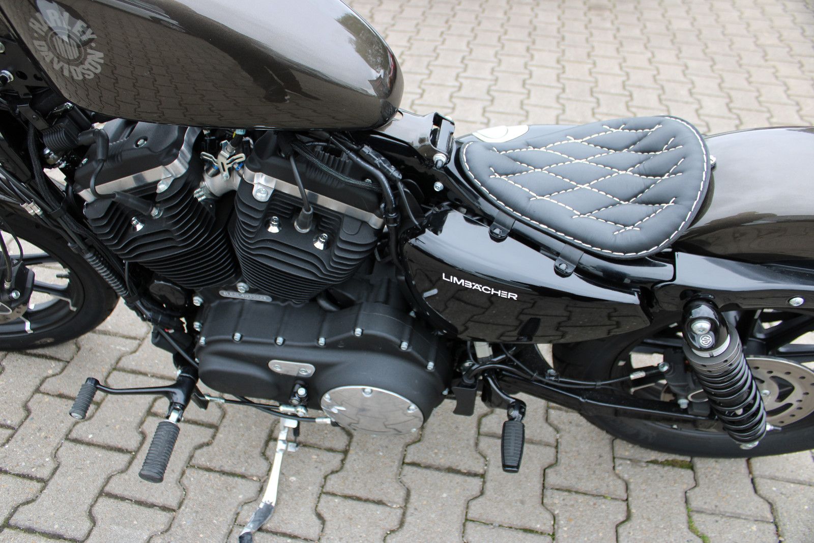 Fahrzeugabbildung Harley-Davidson Sportster 883 Iron