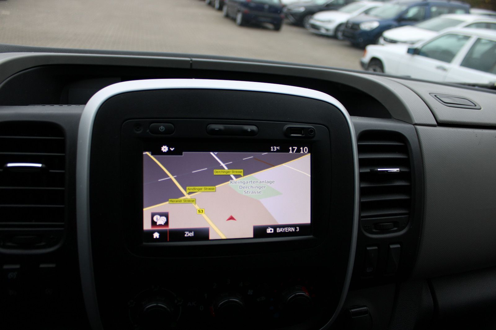 Fahrzeugabbildung Renault Trafic 5.Sitzer Navi,Kamera,SHZ,AHK