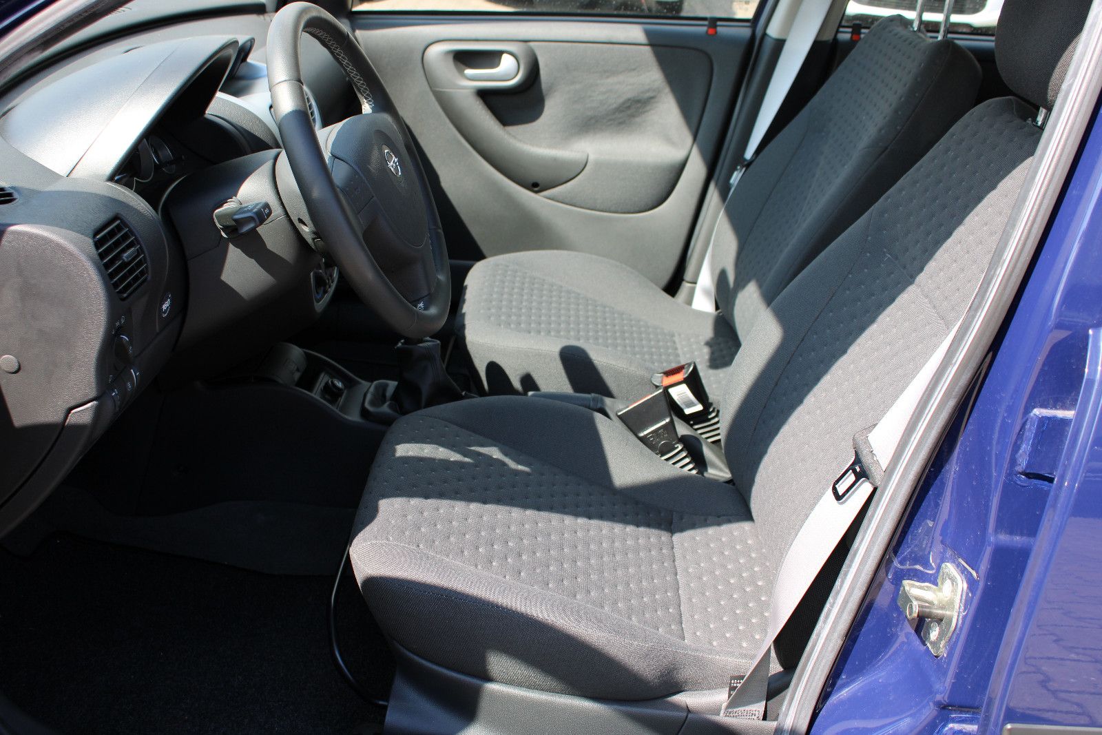 Fahrzeugabbildung Opel Corsa 1.2 16V Njoy Klima 1.Hand erst 19'000Km