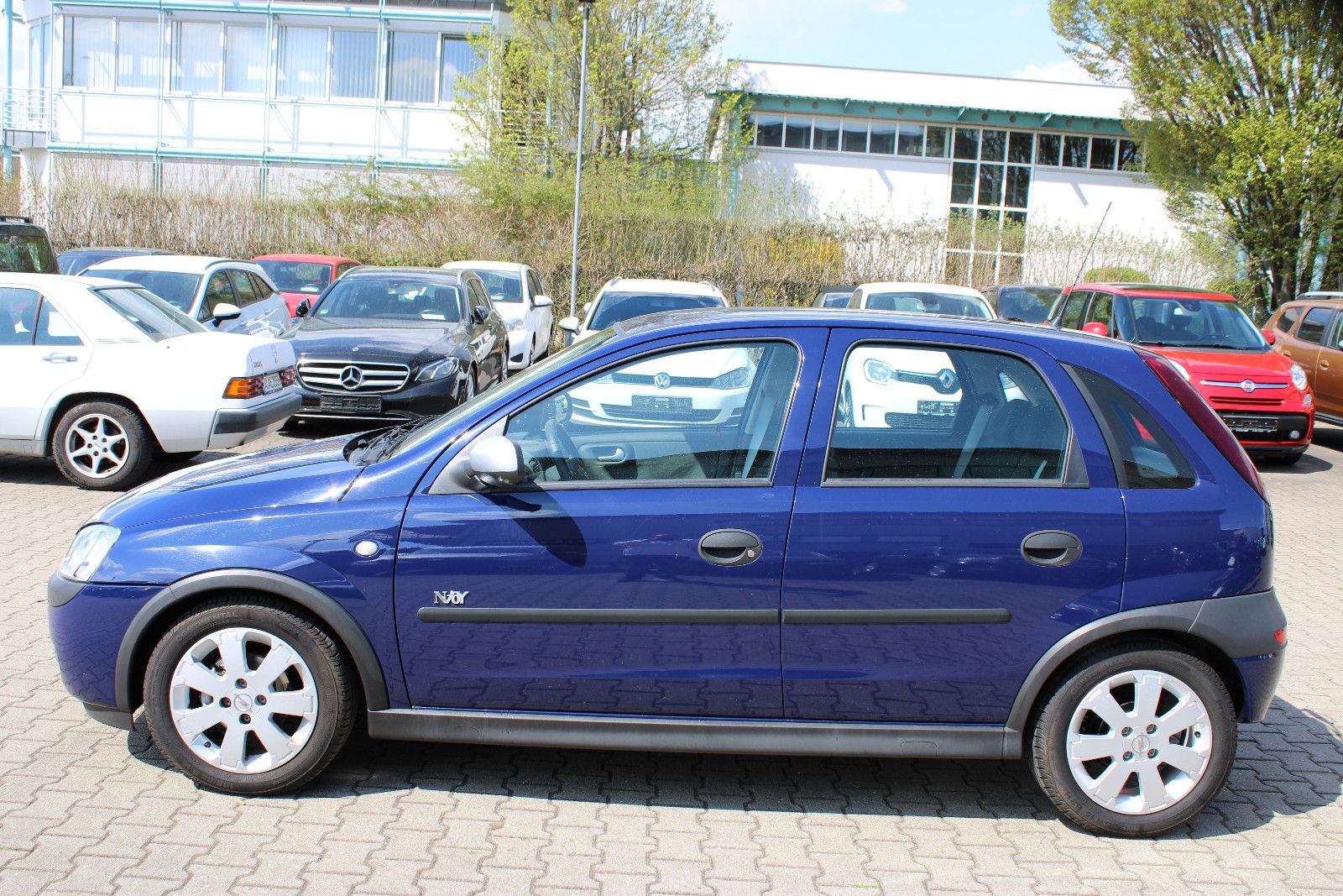 Fahrzeugabbildung Opel Corsa 1.2 16V Njoy Klima 1.Hand erst 19'000Km
