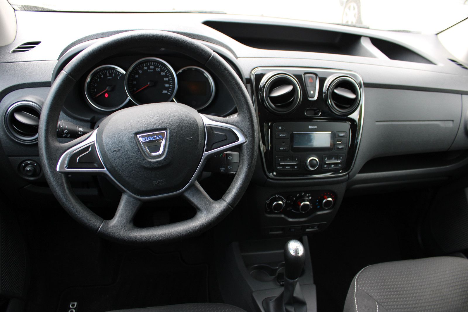 Fahrzeugabbildung Dacia Dokker 1.6 SCe 100