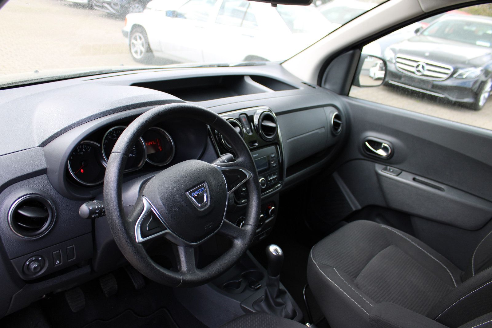 Fahrzeugabbildung Dacia Dokker 1.6 SCe 100