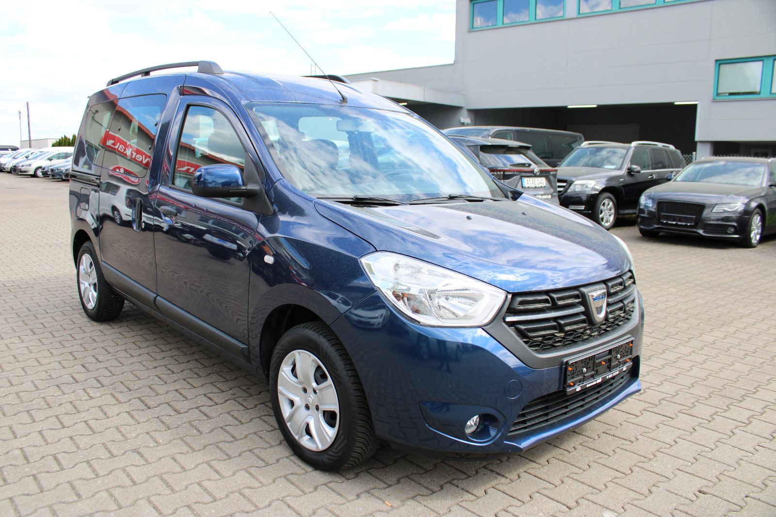 Fahrzeugabbildung Dacia Dokker 1.6 SCe 100