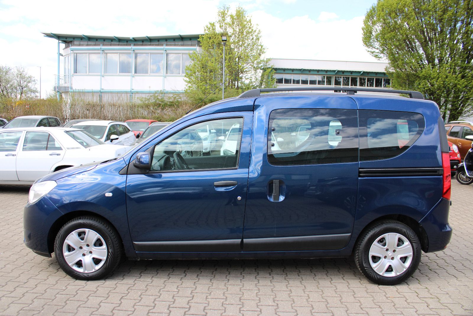 Fahrzeugabbildung Dacia Dokker 1.6 SCe 100