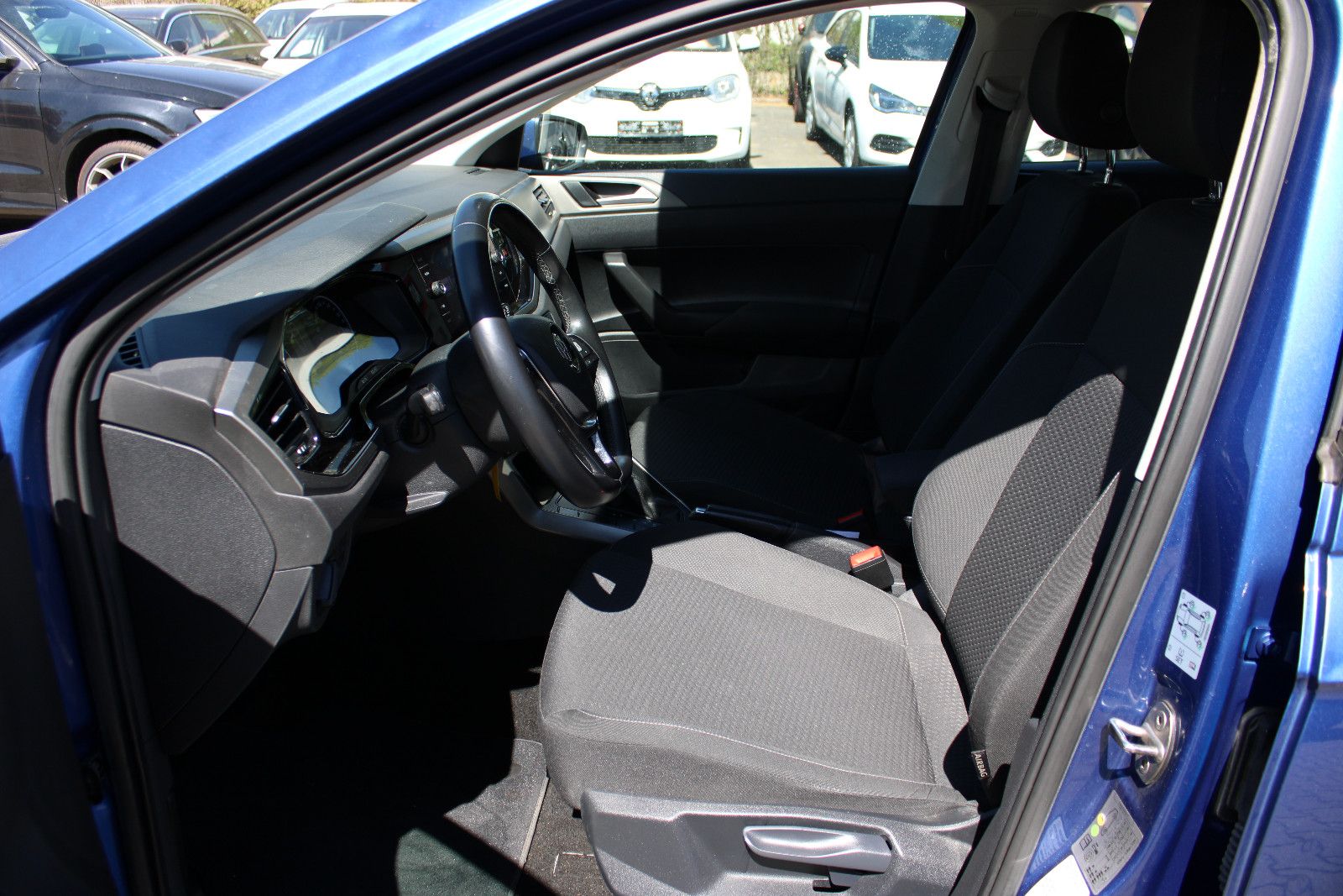 Fahrzeugabbildung Volkswagen Polo 1.0 TSI  DSG PDC,Kamera,LED,SHZ