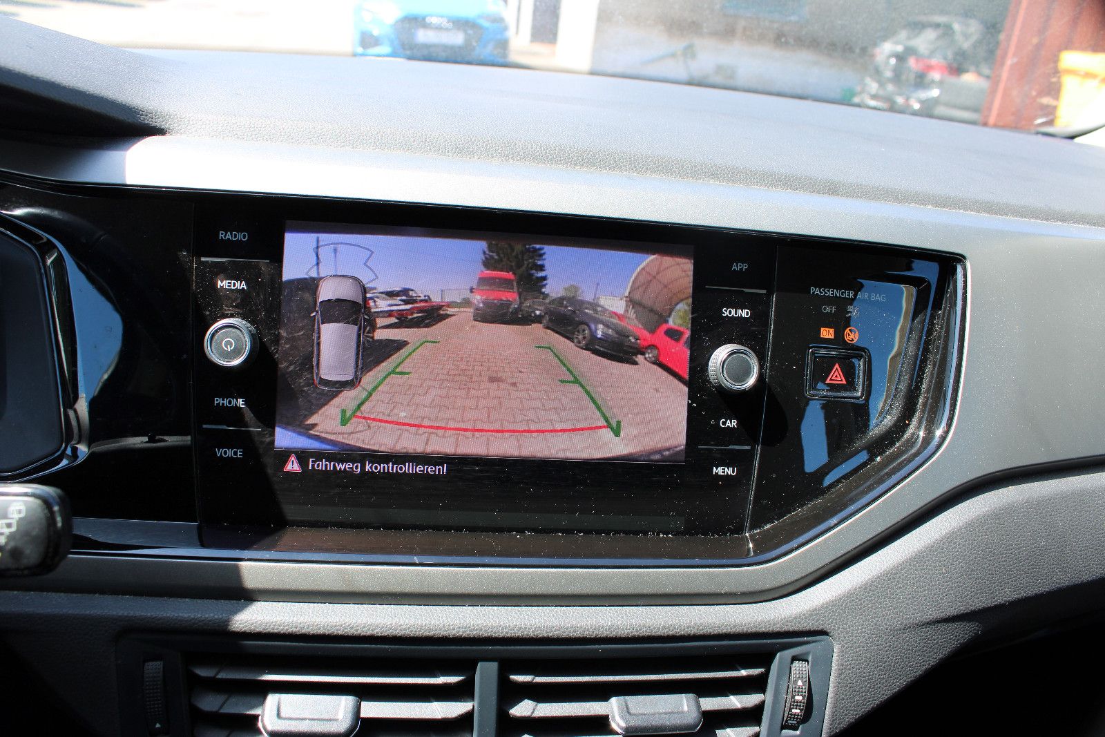 Fahrzeugabbildung Volkswagen Polo 1.0 TSI  DSG PDC,Kamera,LED,SHZ