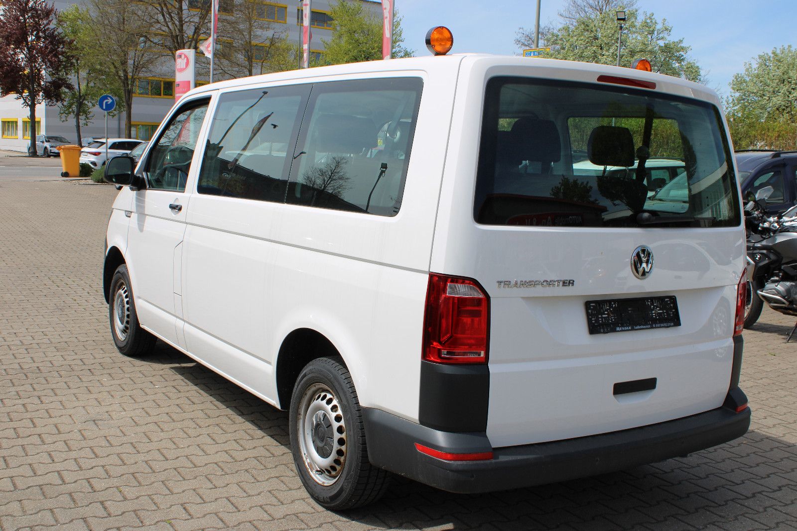 Fahrzeugabbildung Volkswagen T6 Transporter Kasten-Kombi Kombi