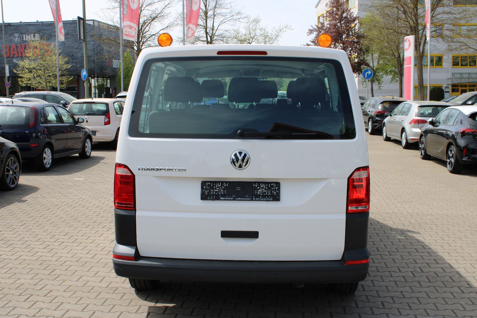 Fahrzeugabbildung Volkswagen T6 Transporter Kasten-Kombi Kombi