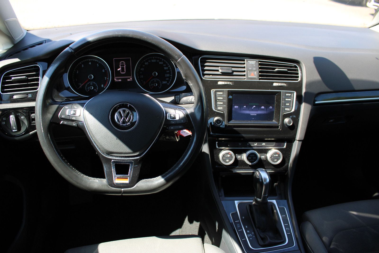 Fahrzeugabbildung Volkswagen Golf 1.4 TSI DSG Klimaautom, PDC
