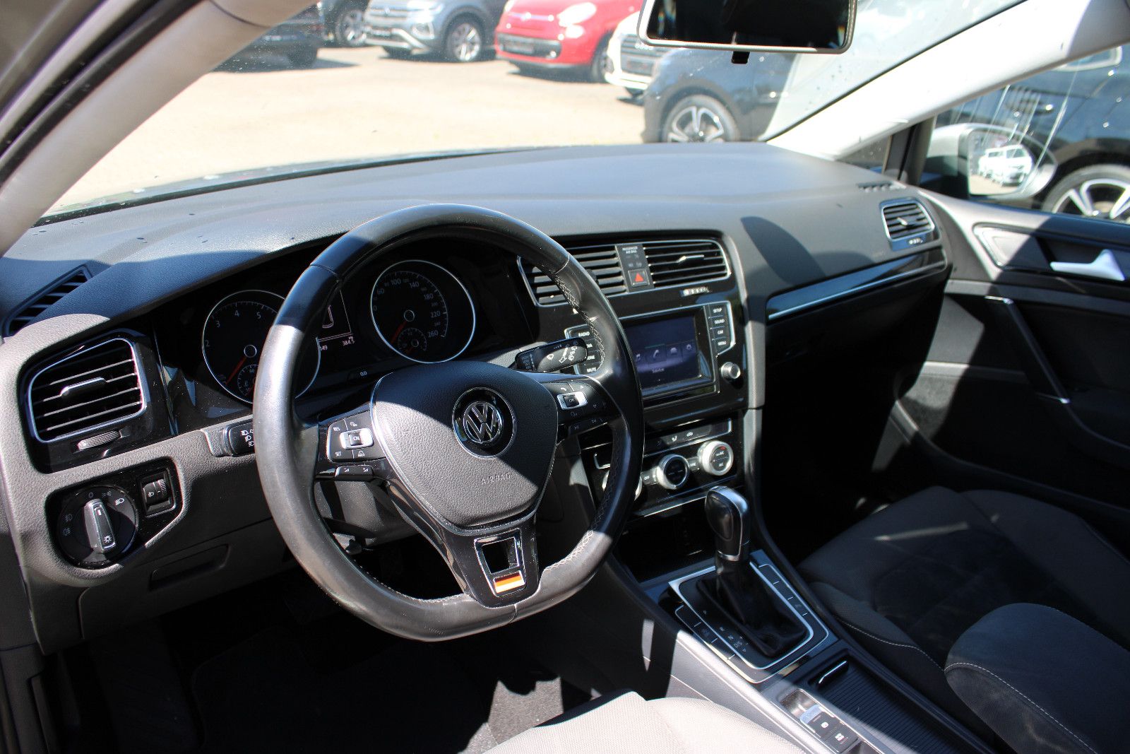 Fahrzeugabbildung Volkswagen Golf 1.4 TSI DSG Klimaautom, PDC