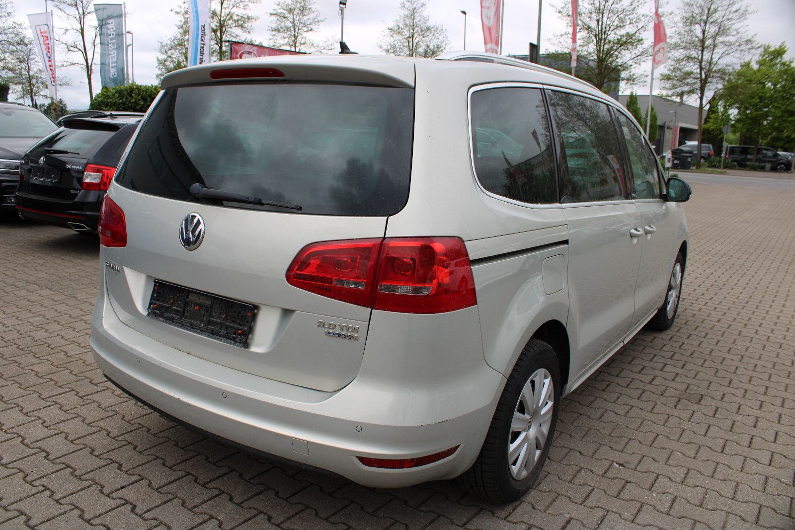 Fahrzeugabbildung Volkswagen Sharan 2.0 TDI  Style Navi,Kamera,AHK,SHZ