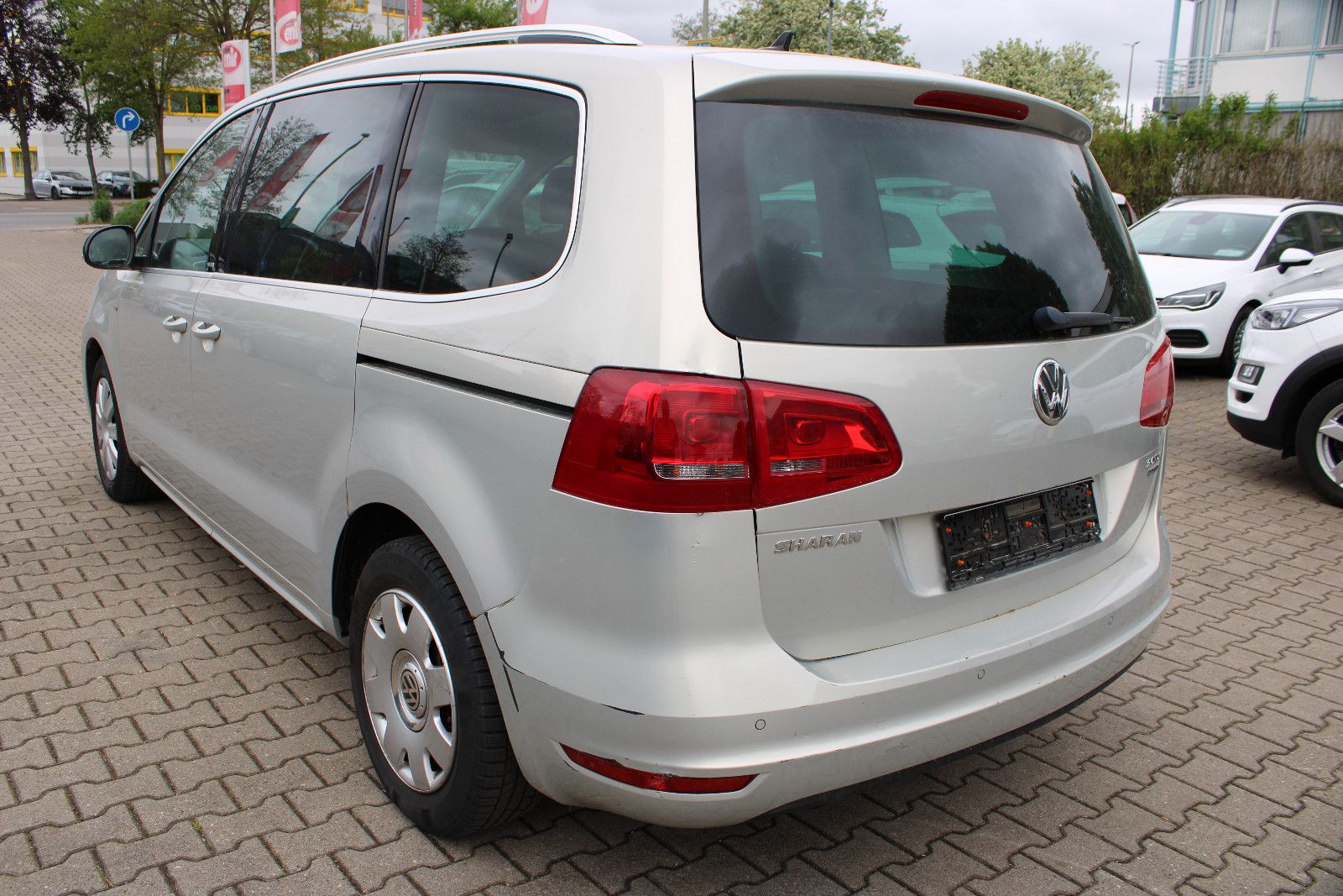 Fahrzeugabbildung Volkswagen Sharan 2.0 TDI  Style Navi,Kamera,AHK,SHZ