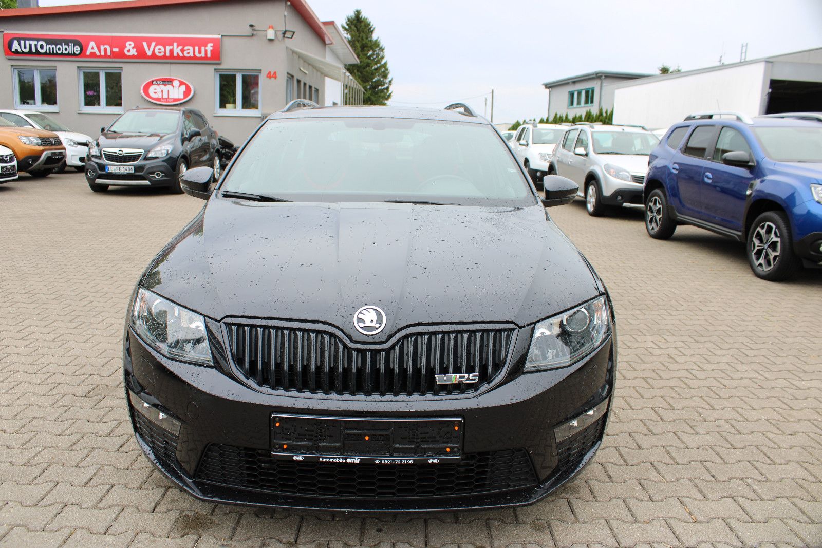 Fahrzeugabbildung SKODA Octavia 2.0 TSI RS Combi Navi,PDC,Xenon,SHZ