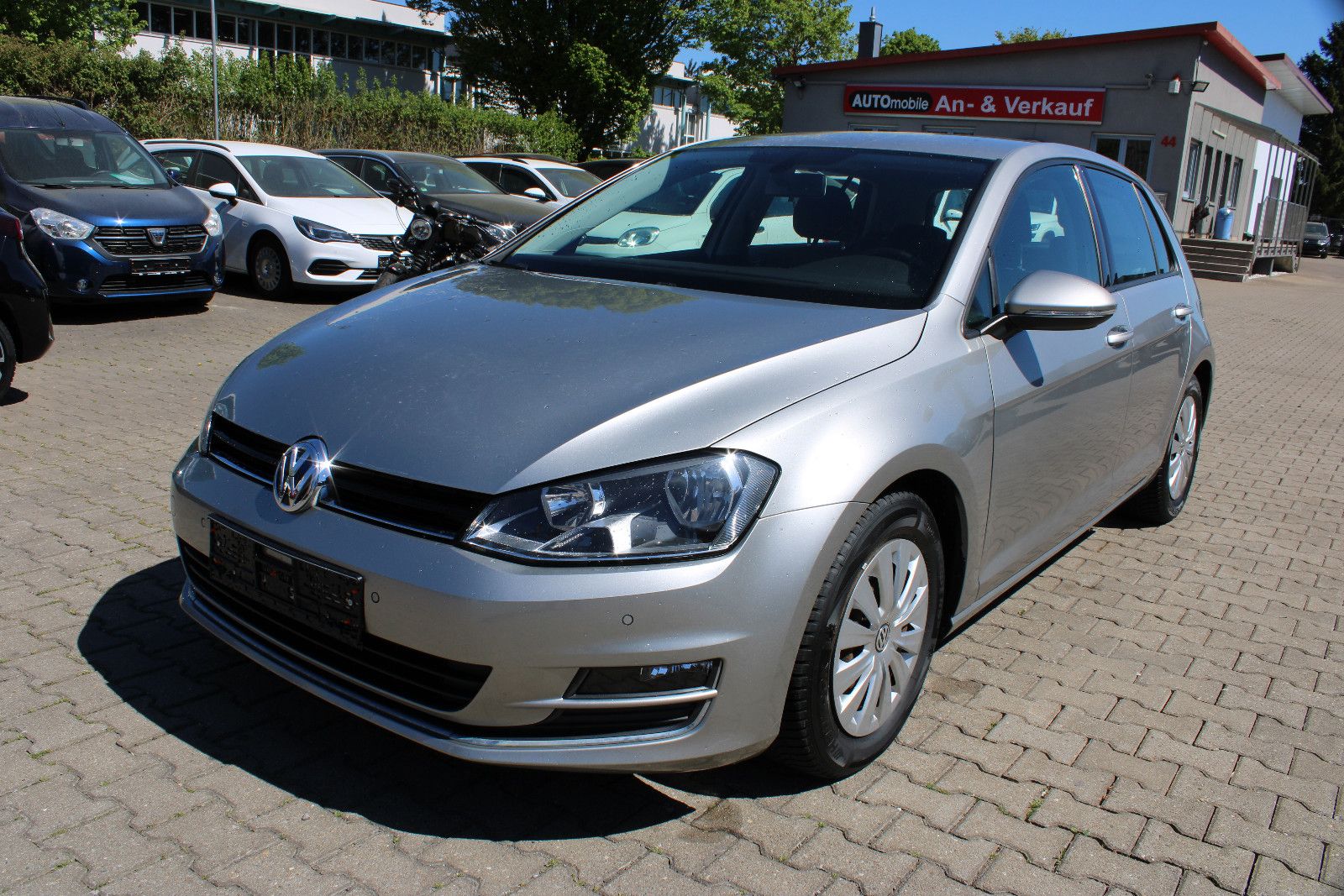 Fahrzeugabbildung Volkswagen Golf 1.4 TSI DSG Klimaautom, PDC