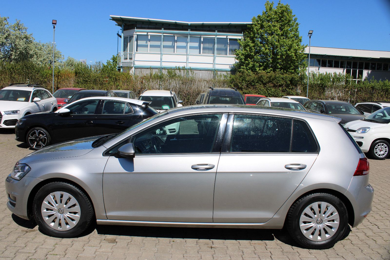 Fahrzeugabbildung Volkswagen Golf 1.4 TSI DSG Klimaautom, PDC