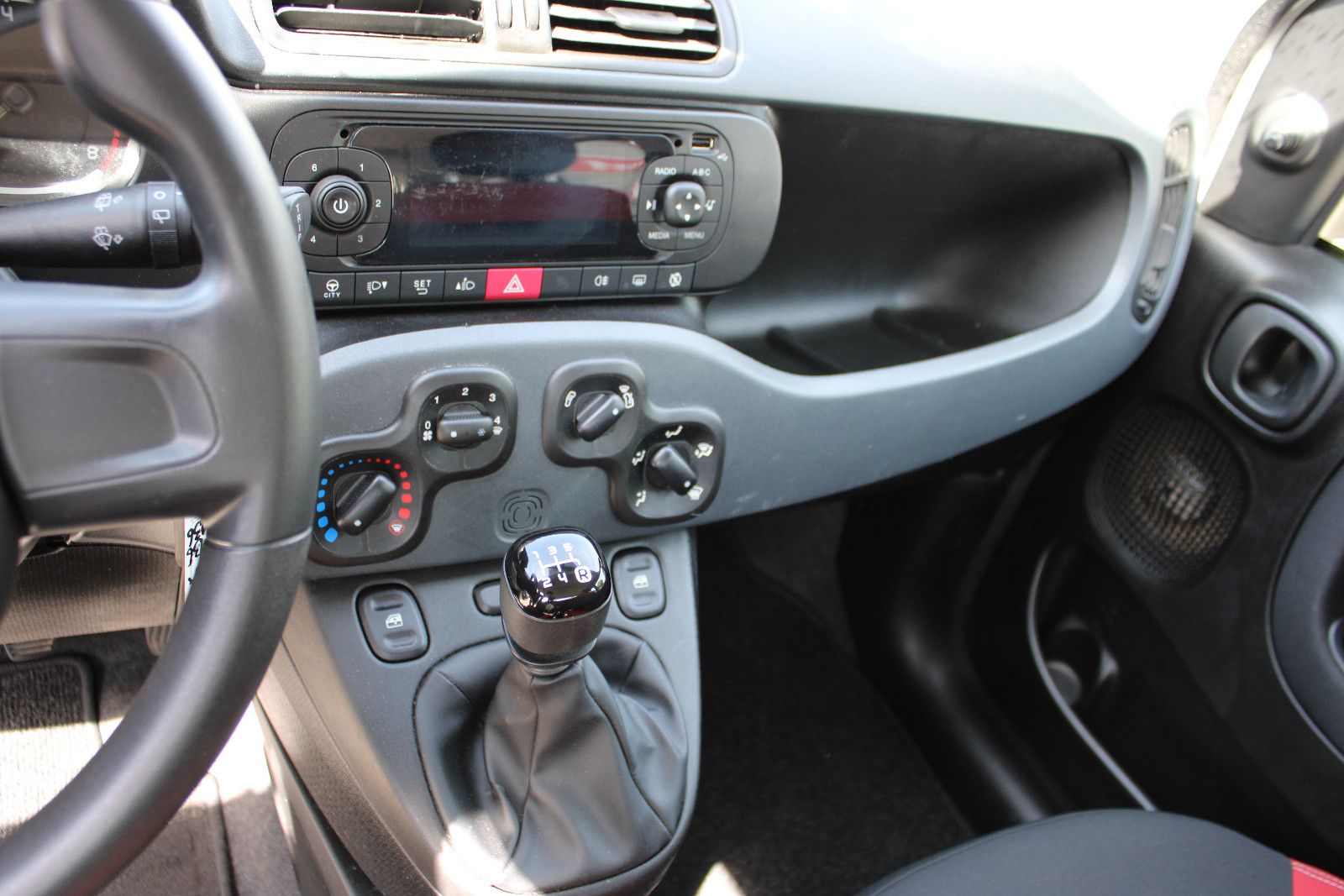Fahrzeugabbildung Fiat Panda 1.2 Klima TÜV neu
