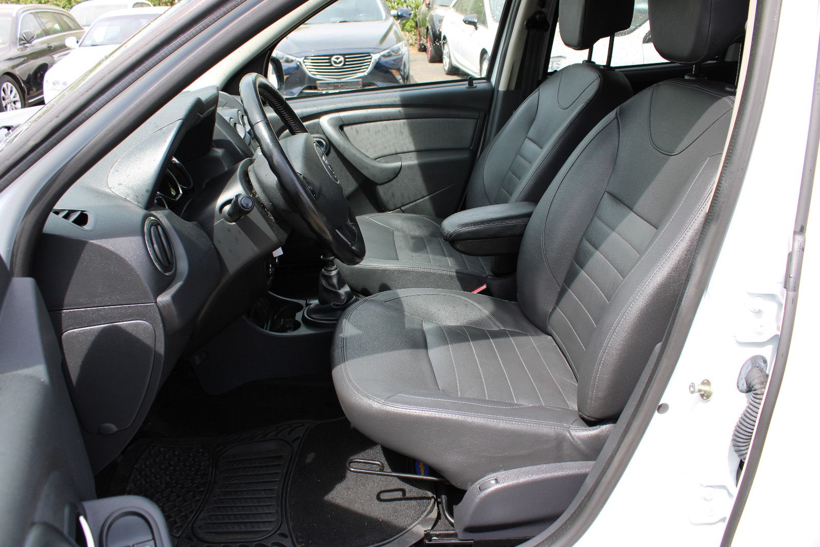 Fahrzeugabbildung Dacia Duster 1.2 TCe 125 4x2 Prestige