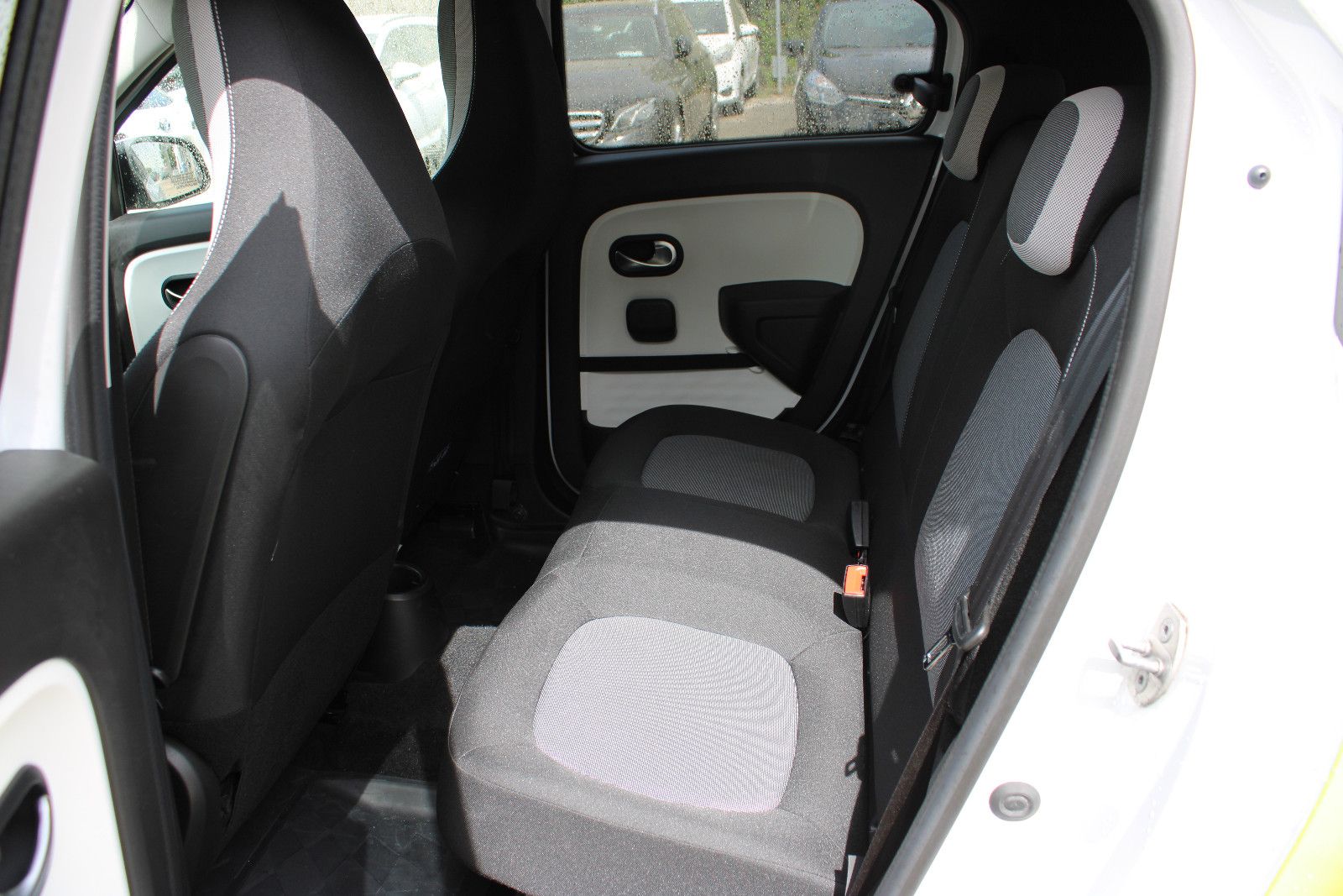 Fahrzeugabbildung Renault Twingo SCe 65 Klima,PDC,Bluetooth