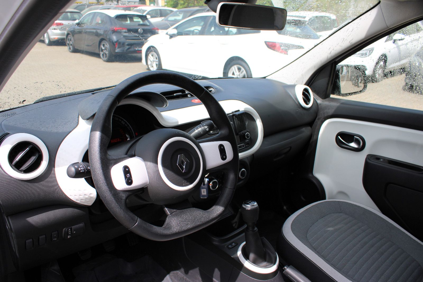 Fahrzeugabbildung Renault Twingo SCe 65 Klima,PDC,Bluetooth