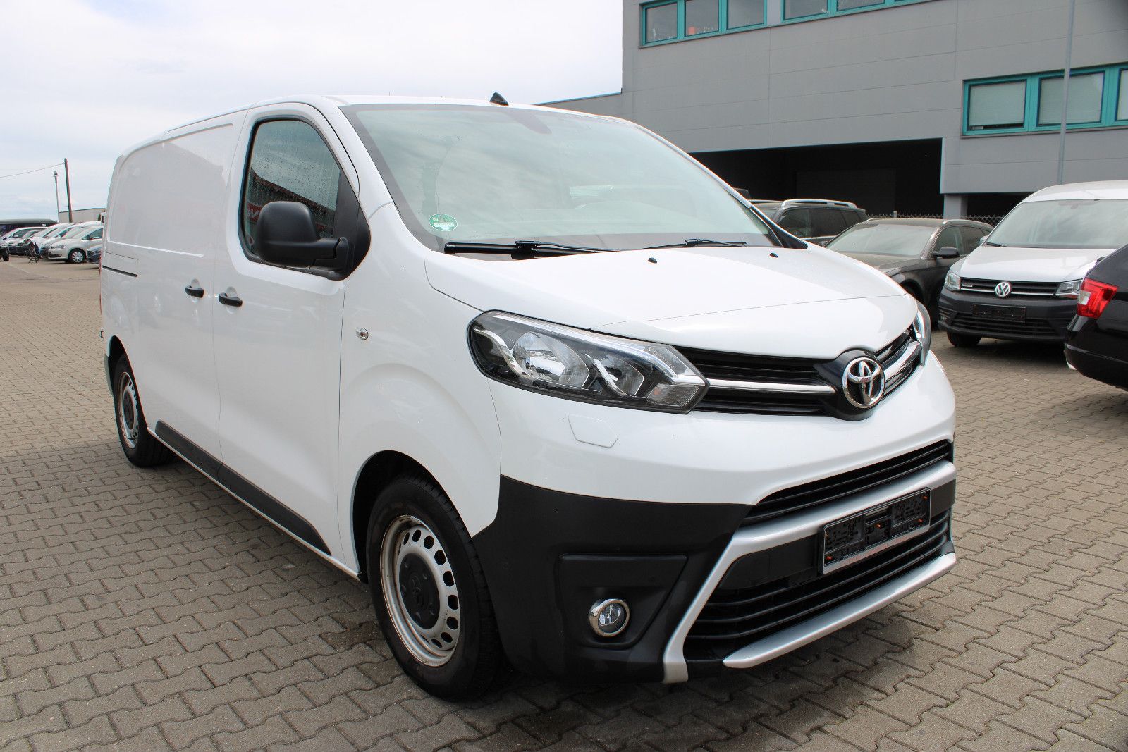 Fahrzeugabbildung Toyota Proace Meister L1 3.Sitzer Kamera,PDC.