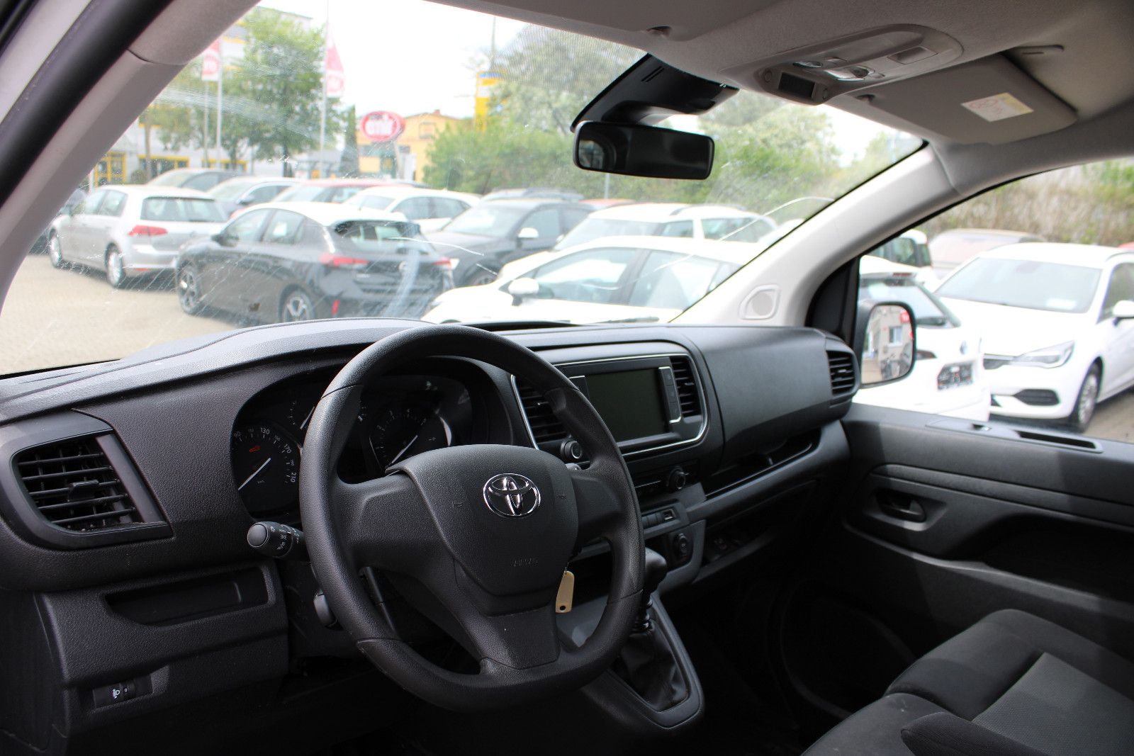 Fahrzeugabbildung Toyota Proace Meister L2 Kamera,Navi,Apple,Android,Klim