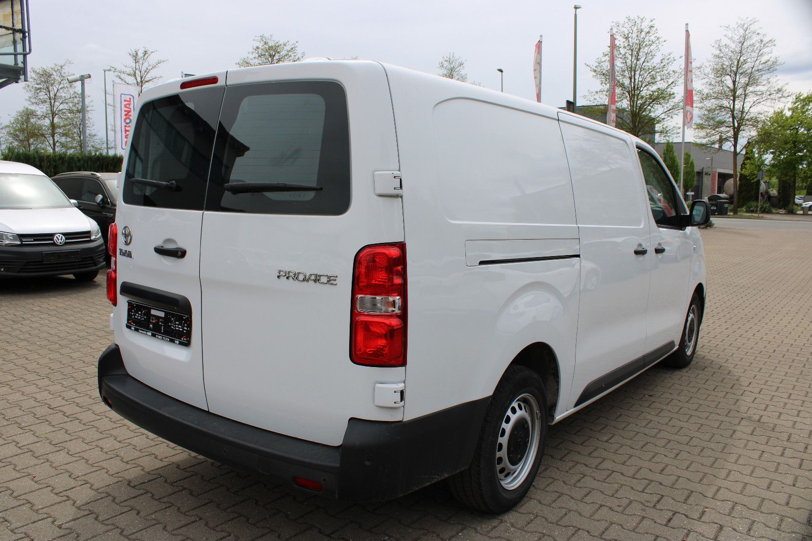 Fahrzeugabbildung Toyota Proace Meister L2 Kamera,Navi,Apple,Android,Klim