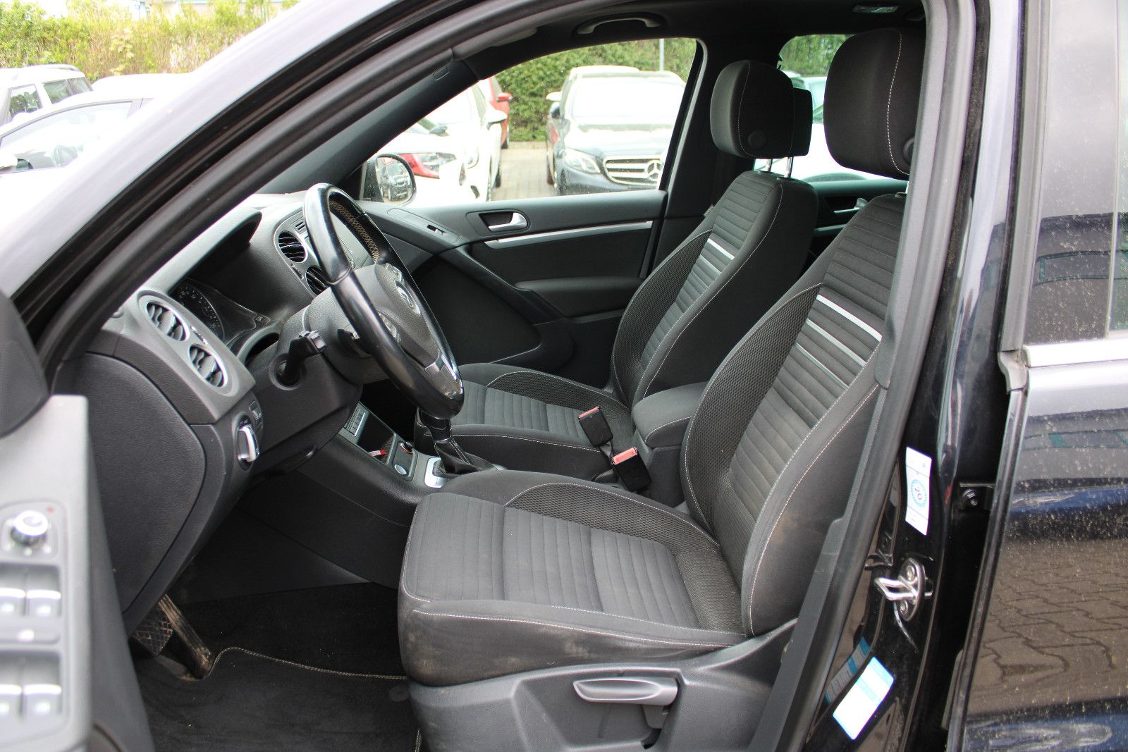 Fahrzeugabbildung Volkswagen Tiguan 2.0 TDI DSG 4M CUP Track & Style