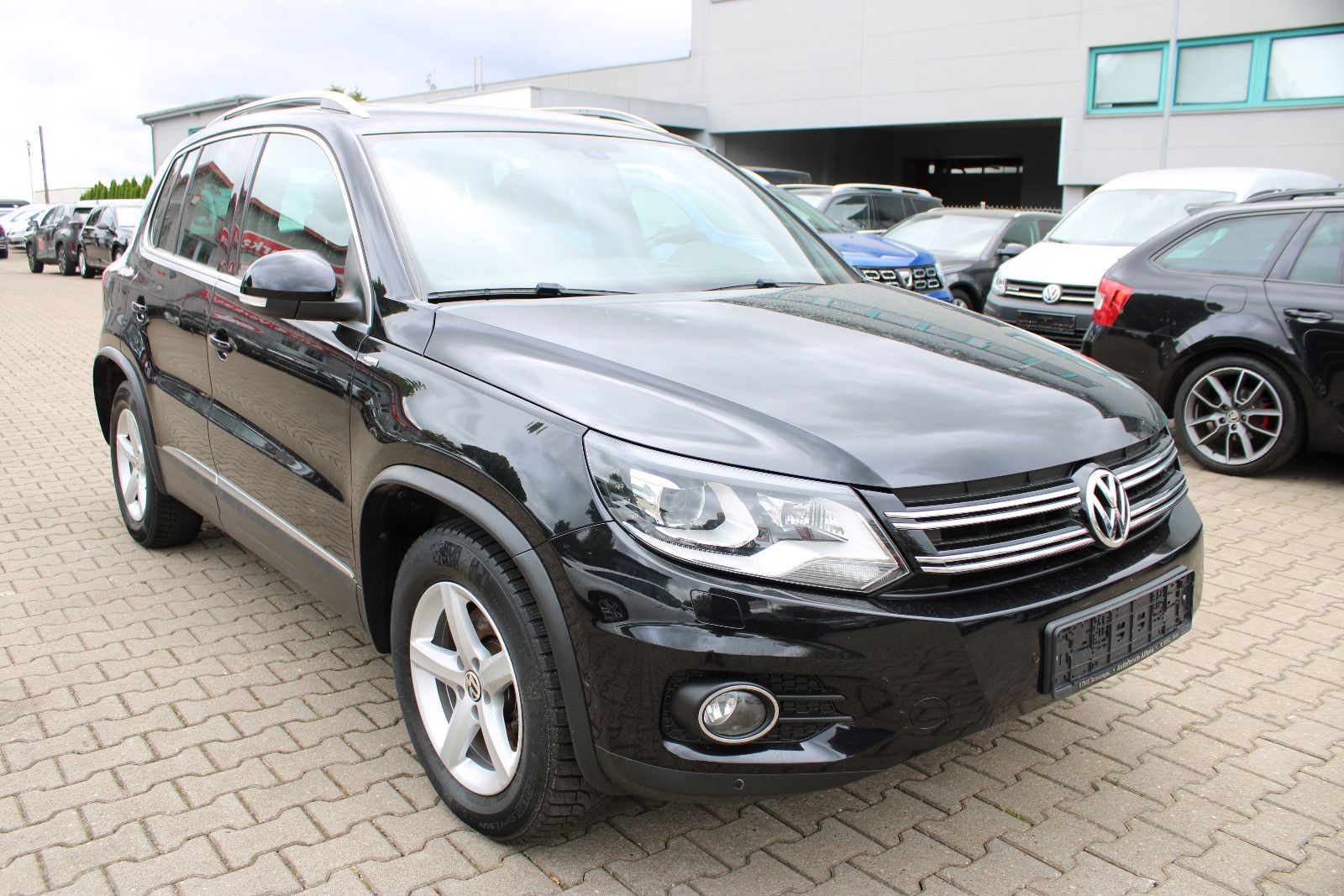 Fahrzeugabbildung Volkswagen Tiguan 2.0 TDI DSG 4M CUP Track & Style